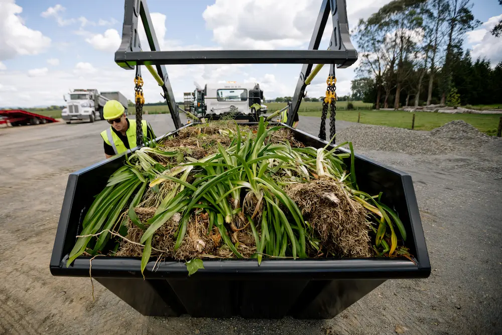 Large Garden Skip - Image 5